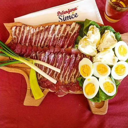 住宿加早餐酒店 Konaciste Simce 克拉列沃