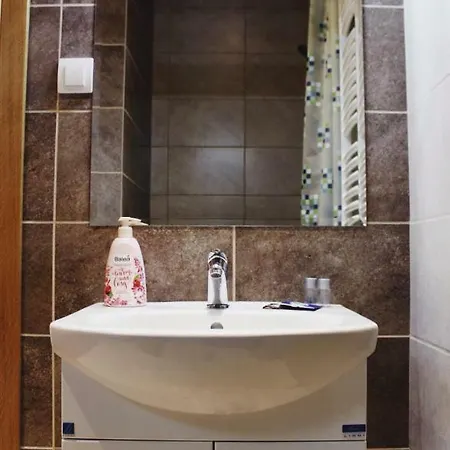 住宿加早餐酒店 Konaciste Simce 克拉列沃